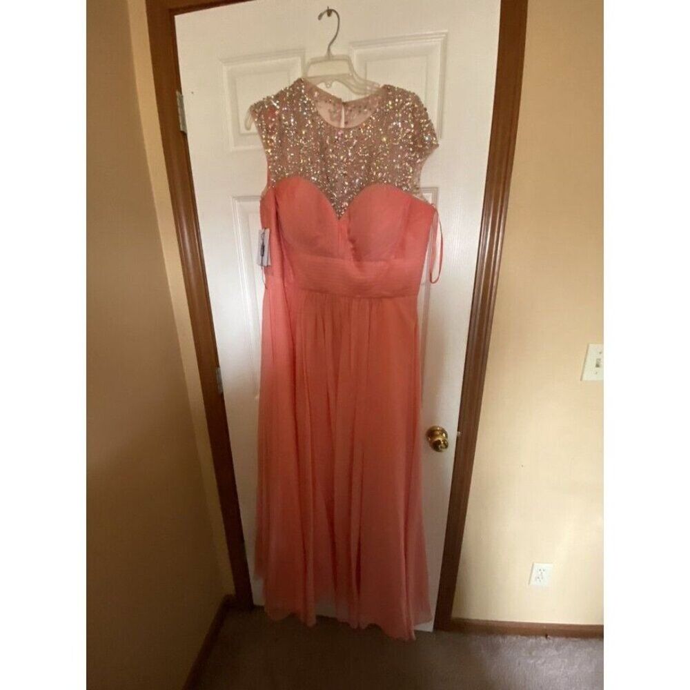 NWT La Femme GiGi Beaded Light Coral Prom Dress! New with Tags! Huge Discount!